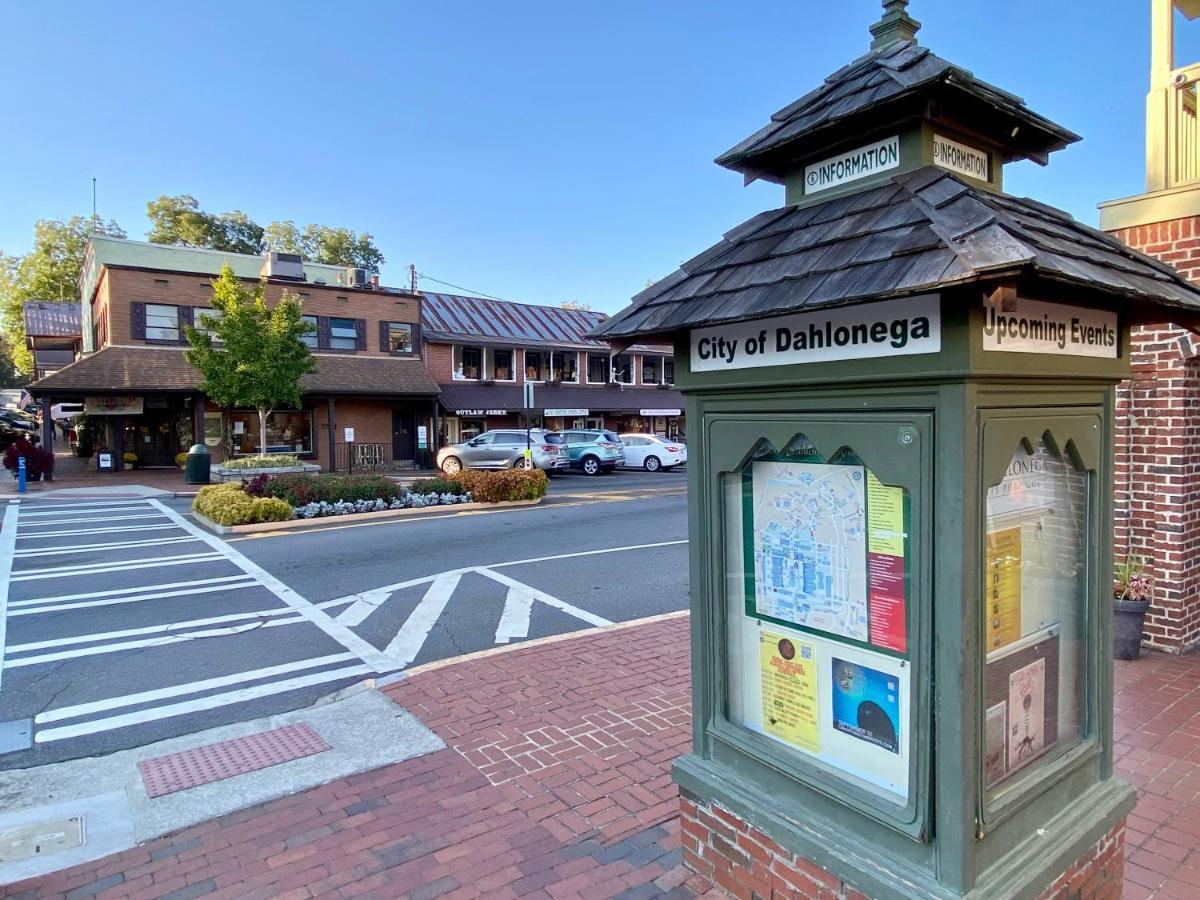 Holiday Inn Express & Suites - Dahlonega - University Area By Ihg Buitenkant foto
